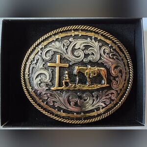 Montana Silversmiths Unisex Large Engraved Westen Belt Buckle with Cowboy